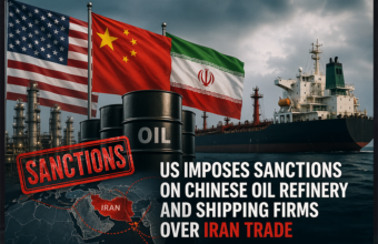 امریکا نے چین کی آئل ریفائنری اور شپنگ کمپنیوں پر پابندیاں عائد کردیں، ایران کی تیل برآمدات نشانے پر پشاور ( دی خیبرٹائمز مانیٹرنگ ڈیسک ) امریکا نے ایران کے ساتھ تجارتی روابط رکھنے والی چین میں قائم ایک بڑی آئل ریفائنری، تقریباً 40 شپنگ کمپنیوں اور درجنوں آئل ٹینکرز پر نئی اقتصادی پابندیاں عائد کر دی ہیں۔ یہ اقدام امریکی صدر ڈونلڈ ٹرمپ کی جانب سے ایران کے ساتھ کاروبار کرنے والے ممالک اور اداروں کو خبردار کرنے کے بعد سامنے آیا ہے اور اسے تہران پر معاشی دباؤ بڑھانے کی نئی کوشش قرار دیا جا رہا ہے۔ غیر ملکی خبر رساں اداروں کے مطابق امریکی محکمہ خزانہ نے جمعہ کے روز اعلان کیا کہ چین کی ایک معروف نجی آئل ریفائنری اور اس سے منسلک شپنگ نیٹ ورک ایران سے خام تیل خریدنے، ذخیرہ کرنے اور عالمی منڈیوں تک منتقل کرنے میں ملوث پایا گیا، جس کے بعد ان پر باضابطہ پابندیاں نافذ کردی گئی ہیں۔ امریکی حکام کے مطابق پابندیوں کی زد میں آنے والی کمپنیوں میں متعدد شپنگ فرمیں، سمندری لاجسٹک آپریٹرز، آئل بروکرز اور تقریباً 40 ٹینکرز شامل ہیں جو مبینہ طور پر ایرانی تیل کو خفیہ راستوں، جعلی دستاویزات اور مختلف جھنڈوں کے تحت عالمی منڈیوں تک پہنچاتے رہے۔ امریکی محکمہ خزانہ کے بیان میں کہا گیا ہے کہ ایران اپنی تیل برآمدات سے حاصل ہونے والی آمدنی کو خطے میں عسکری سرگرمیوں، اتحادی ملیشیاؤں کی معاونت اور حساس جوہری پروگرام کے لئے استعمال کرتا ہے، اس لیے واشنگٹن ایران کے ہر اس مالی ذریعے کو نشانہ بنا رہا ہے جو اسے عالمی پابندیوں کے باوجود زندہ رکھے ہوئے ہے۔ بیان میں کہا گیا کہ، جو کمپنیاں، بینک، شپنگ ادارے یا ریفائنریز ایرانی تیل کے کاروبار میں شریک ہوں گی، انہیں امریکی مالیاتی نظام تک رسائی سے محروم کیا جائے گا۔ امریکی حکام کا کہنا ہے کہ یہ پابندیاں صرف ایران ہی نہیں بلکہ ان تمام بین الاقوامی نیٹ ورکس کے خلاف ہیں جو تہران کی تیل تجارت کو سہارا دے رہے ہیں۔ یہ پابندیاں ایسے وقت میں سامنے آئی ہیں جب صدر ڈونلڈ ٹرمپ نے چند روز قبل ایک سخت بیان میں کہا تھا کہ جو بھی ملک یا کمپنی ایران سے تیل خریدے گی یا اس کے ساتھ کاروبار کرے گی، اسے امریکی پابندیوں کے سنگین نتائج بھگتنا ہوں گے۔ ٹرمپ انتظامیہ کی جانب سے یہ واضح کیا گیا تھا کہ ایران کو معاشی طور پر مکمل تنہائی میں دھکیلنا واشنگٹن کی ترجیح ہے تاکہ تہران کو اپنے جوہری اور علاقائی پالیسیوں پر پسپائی اختیار کرنے پر مجبور کیا جا سکے۔ تجزیہ کاروں کے مطابق تازہ پابندیاں اسی زیرو ایرانی آئل ایکسپورٹ حکمت عملی کا تسلسل ہیں۔ عالمی توانائی مارکیٹ کے اعداد و شمار کے مطابق چین ایران سے خام تیل خریدنے والے بڑے خریداروں میں شامل ہے۔ اگرچہ چین سرکاری سطح پر امریکی یکطرفہ پابندیوں کو تسلیم نہیں کرتا، تاہم چینی نجی ریفائنریز اور آزاد شپنگ نیٹ ورکس ایران سے رعایتی نرخوں پر خام تیل حاصل کرتے رہے ہیں۔ ماہرین کا کہنا ہے کہ ایران امریکی پابندیوں کے باوجود اپنی یومیہ لاکھوں بیرل تیل کی فروخت کا بڑا حصہ چین کو مختلف غیر رسمی راستوں سے بھیجتا ہے۔ اس مقصد کے لئے اکثر جہازوں کے نام تبدیل کئے جاتے ہیں سمندر میں تیل ایک ٹینکر سے دوسرے میں منتقل کیا جاتا ہے۔ کارگو دستاویزات میں اصل ملک چھپایا جاتا ہے، مختلف ممالک کے جھنڈے استعمال کئے جاتے ہیں امریکا کا دعویٰ ہے کہ تازہ پابندیاں اسی خفیہ نیٹ ورک کو توڑنے کیلئے لگائی گئی ہیں۔ ایران کی معیشت پہلے ہی شدید افراط زر، کرنسی کی گراوٹ، بے روزگاری اور بین الاقوامی تنہائی کا شکار ہے۔ ایسے میں تیل کی برآمدات ہی تہران کیلئے سب سے بڑا زرمبادلہ ذریعہ سمجھی جاتی ہیں۔ اقتصادی ماہرین کے مطابق اگر چین کی ریفائنریز اور شپنگ نیٹ ورکس پر امریکی دباؤ مؤثر ثابت ہوتا ہے تو ایران کی یومیہ تیل برآمدات میں کمی آسکتی ہے، حکومت کی آمدنی متاثر ہوگی، عالمی ادائیگیوں کا نظام مزید محدود ہوگا، ایرانی ریال پر دباؤ بڑھے گا۔ بیجنگ نے فوری طور پر ان پابندیوں پر باضابطہ ردعمل نہیں دیا، تاہم ماضی میں چین امریکی یکطرفہ اقتصادی اقدامات کو بین الاقوامی تجارت میں مداخلت قرار دیتا رہا ہے۔ تجزیہ کاروں کے مطابق یہ فیصلہ ایسے وقت میں آیا ہے جب، امریکا اور چین کے درمیان تجارتی جنگ دوبارہ شدت اختیار کر رہی ہے۔ ایران امریکا جوہری مذاکرات غیر یقینی صورتحال کا شکار ہیں، اس لئے تازہ پابندیاں صرف ایران مخالف اقدام نہیں بلکہ چین کو بھی ایک واضح سفارتی پیغام تصور کی جا رہی ہیں۔ توانائی ماہرین کے مطابق اگر ایرانی تیل کی سپلائی مزید محدود ہوتی ہے تو عالمی منڈی میں خام تیل کی قیمتوں میں اتار چڑھاؤ بڑھ سکتا ہے، خاص طور پر ایسے وقت میں جب مشرق وسطیٰ پہلے ہی سیکیورٹی خدشات اور سمندری راستوں کی غیر یقینی صورتحال سے دوچار ہے۔ مبصرین کا خیال ہے کہ آبنائے ہرمز اور خلیجی بحری گزرگاہوں میں کسی بھی نئی کشیدگی سے عالمی ترسیل متاثر ہو سکتی ہے۔ بین الاقوامی امور کے ماہرین کا کہنا ہے کہ امریکا اب ایران کے خلاف صرف براہ راست پابندیوں تک محدود نہیں بلکہ تہران کے ہر تجارتی شراکت دار، خریدار اور ترسیلی نیٹ ورک کو بھی نشانہ بنا رہا ہے۔ اس سے واضح ہوتا ہے کہ، واشنگٹن ایران کو معاشی طور پر اس نہج پر لے جانا چاہتا ہے جہاں وہ یا تو مذاکرات میں مکمل لچک دکھائے یا شدید مالی بحران کا سامنا کرے۔