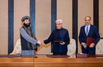 Pakistani Defence Minister Khawaja Asif shaking hands with Afghan Acting Defence Minister Mullah Mohammad Yaqoob during high-level bilateral security talks