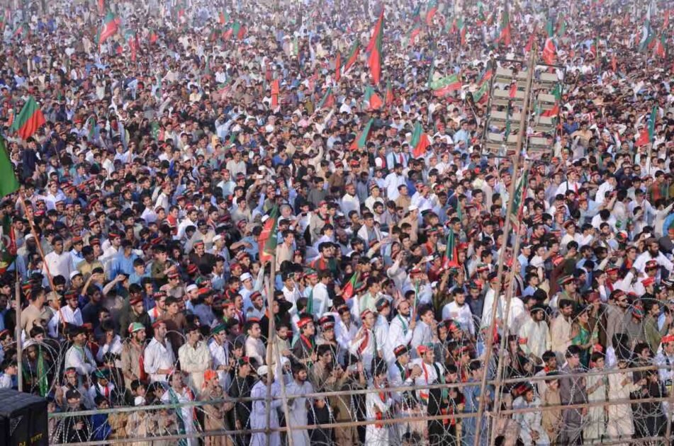 PTI leaders and supporters rallying for Imran Khan's release ahead of the September 27 Islamabad Long March.