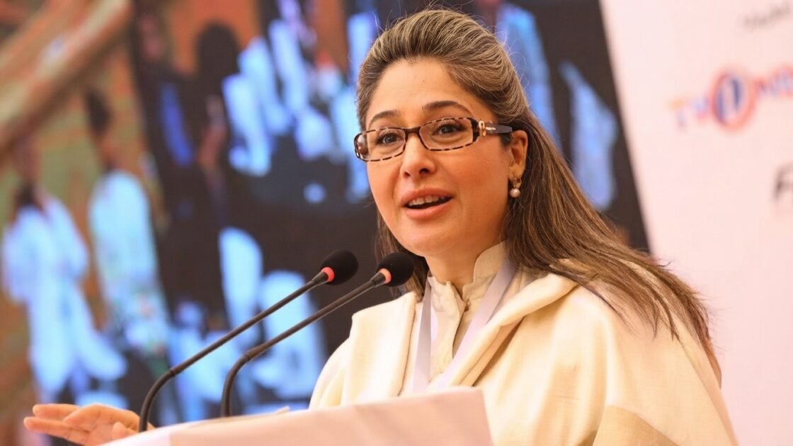 PTI leader and MNA Shandana Gulzar addressing a press conference in Peshawar.