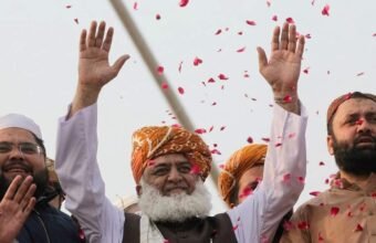 JUI-F Chief Maulana Fazlur Rehman addressing the Wahdat-e-Ummat conference in Karachi alongside a public protest in Lahore expressing solidarity with Saudi Arabia.